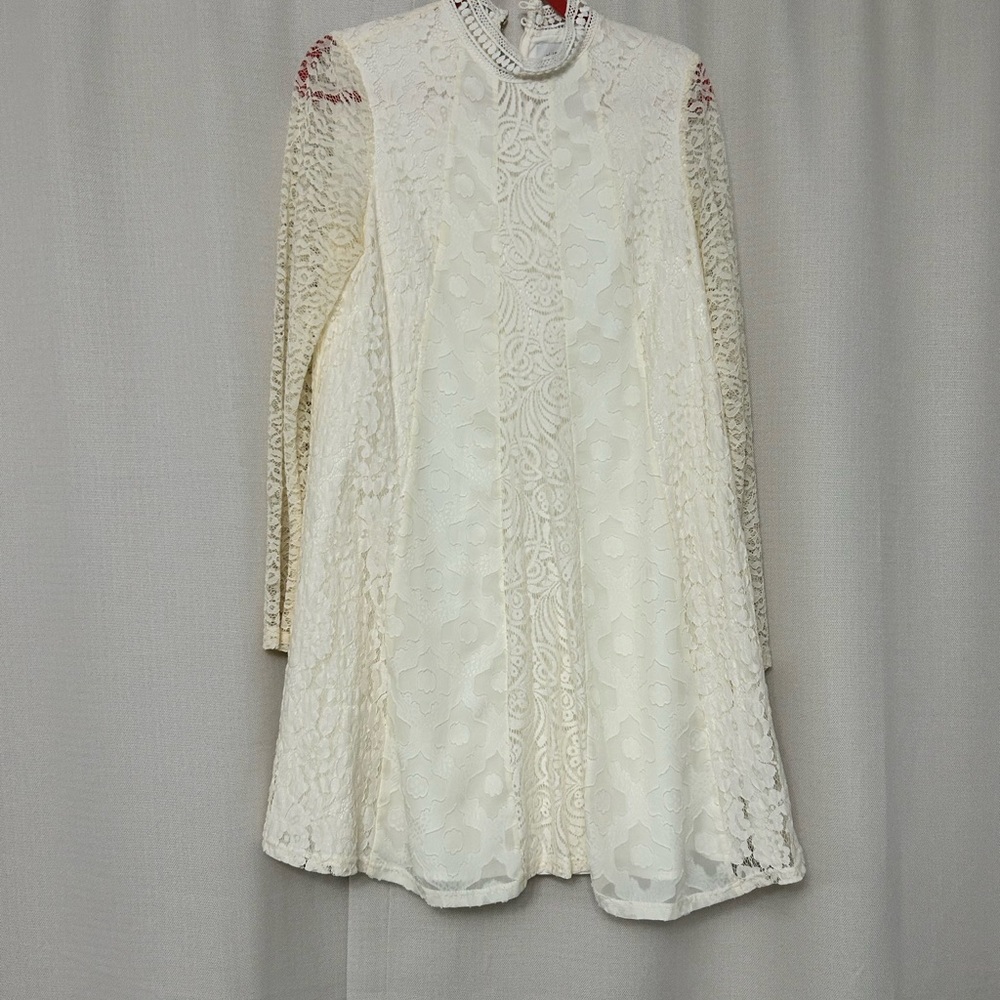 Flare lace dress